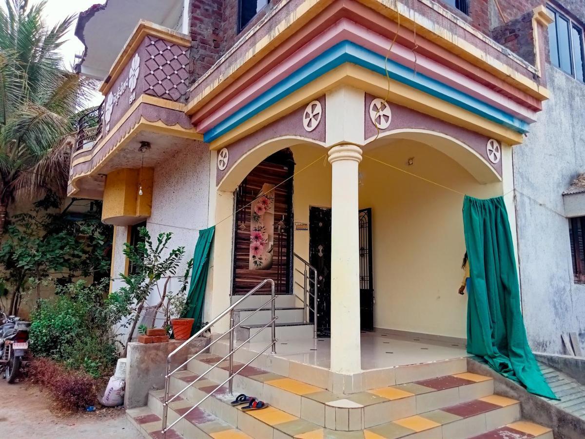 Krishna Homestay Garudeshwar Екстер'єр фото