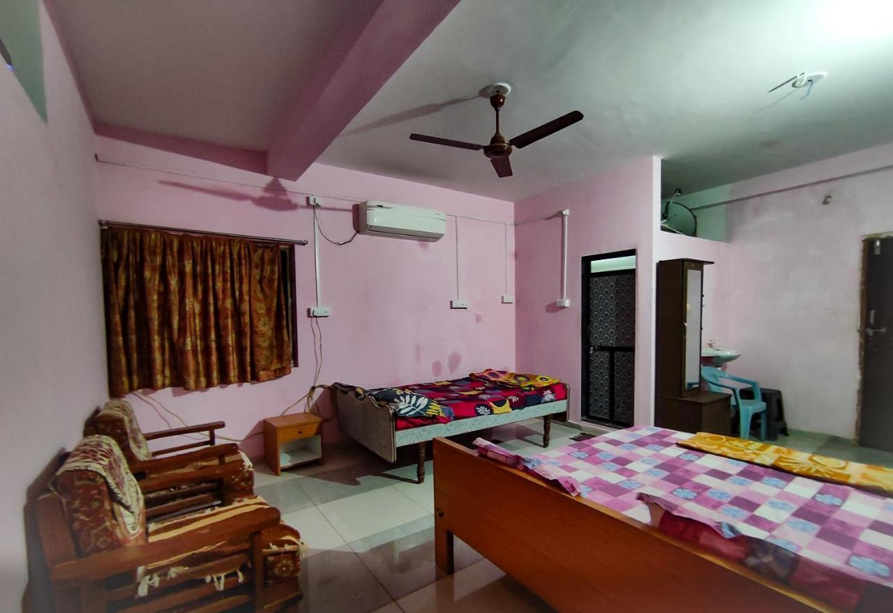 Krishna Homestay Garudeshwar Екстер'єр фото