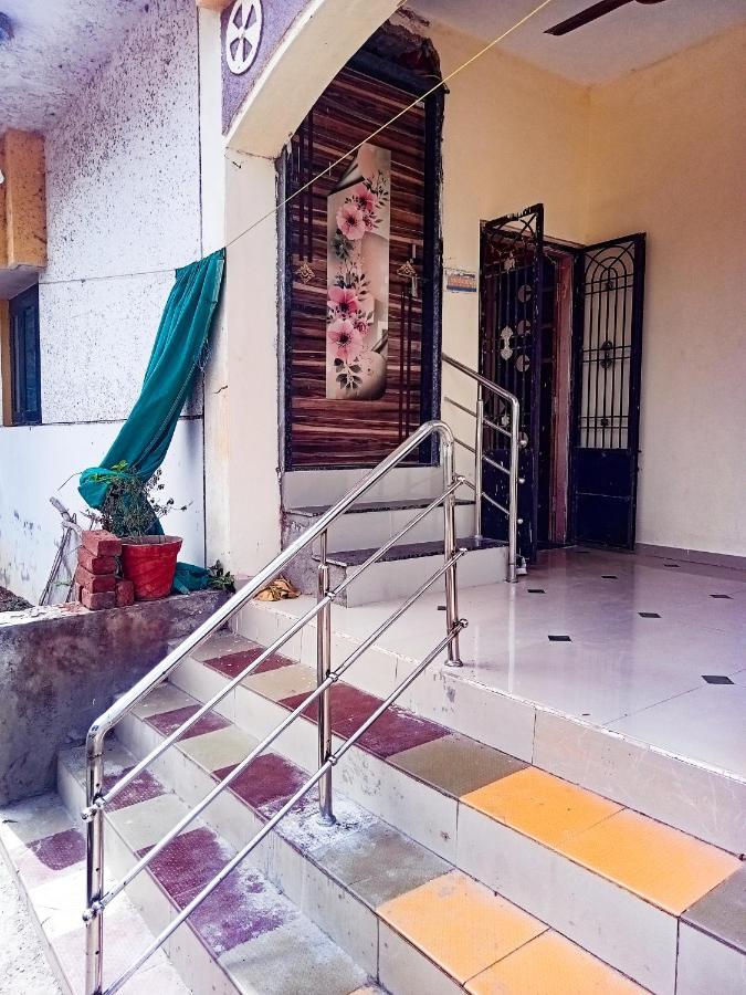 Krishna Homestay Garudeshwar Екстер'єр фото