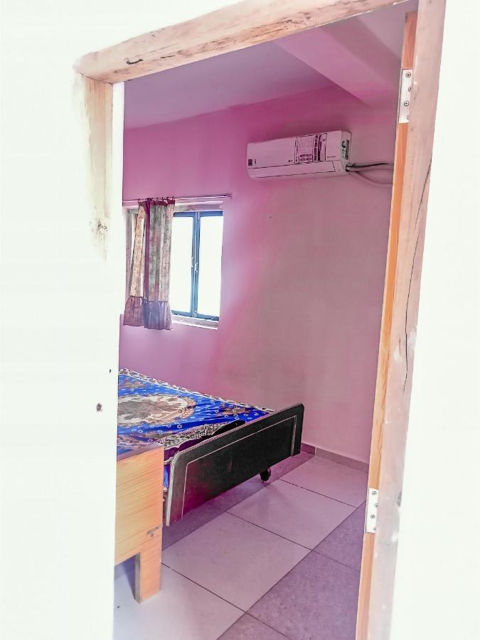Krishna Homestay Garudeshwar Екстер'єр фото